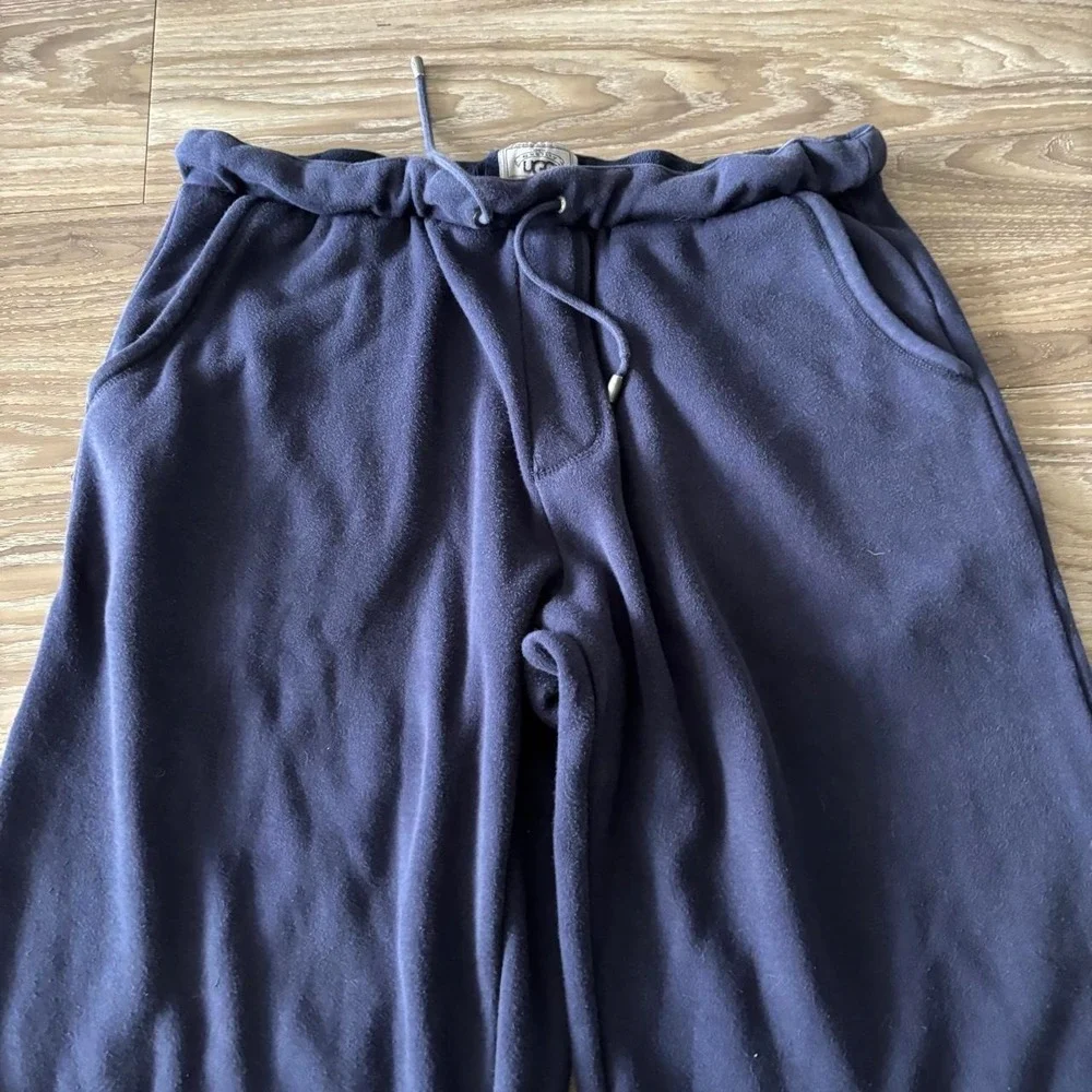 Vintage Y2K/2000s Baggy Navy Blue Ugg Streetwear Comfy Sweatpants! Size L
